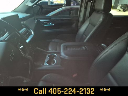 Used 2024 Chevrolet Suburban Z71 w/ Luxury Package AWD/4WD image 29