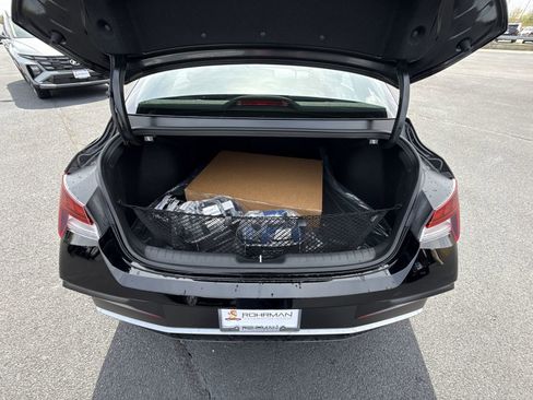 New 2026 Hyundai Elantra SEL Sport Premium w/ Cargo Package FWD image 24
