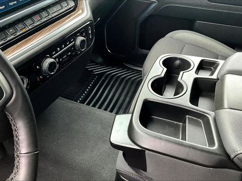 Used 2024 Chevrolet Silverado 1500 LT image 11