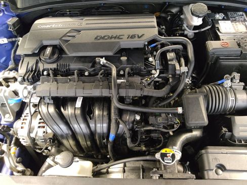 Used 2025 Hyundai Elantra SEL FWD image 30