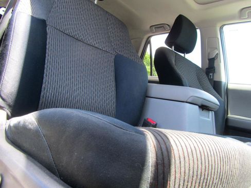 Used 2011 Toyota 4Runner SR5 AWD/4WD image 22