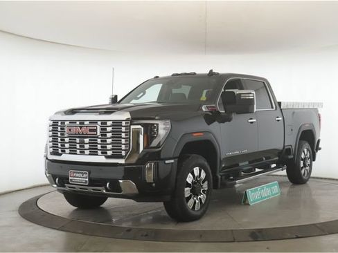 Used 2025 GMC Sierra 2500 Denali w/ LPO, GMC Protection Package image 10