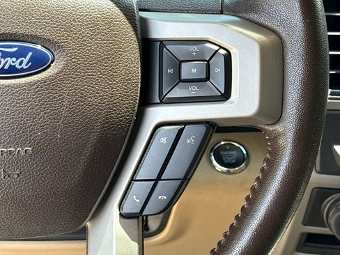 Used 2018 Ford F150 Lariat RWD image 20