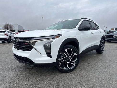 New 2026 Chevrolet Trax RS w/ Sunroof Package image 1