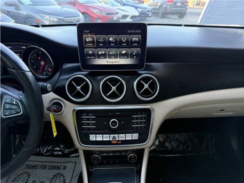 Used 2018 Mercedes-Benz CLA 250 image 39
