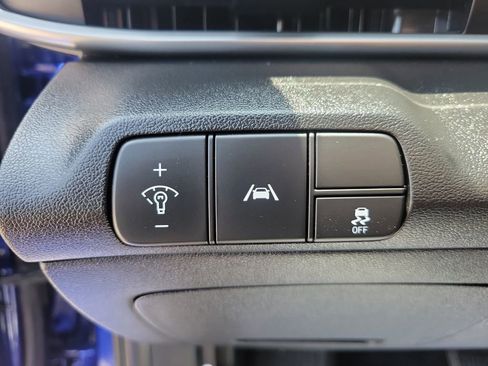 Used 2023 Hyundai Elantra SEL w/ Convenience Package FWD image 25