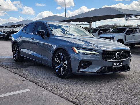 Used 2024 Volvo S60 B5 Plus image 2