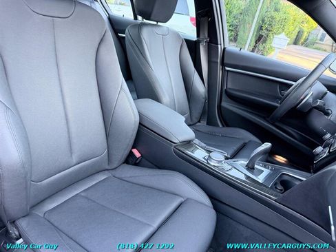 Used 2018 BMW 330e RWD image 16