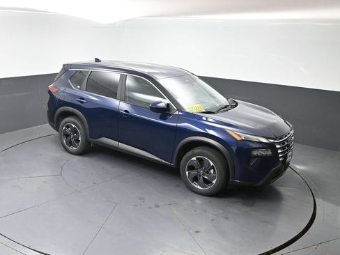 Used 2024 Nissan Rogue SV AWD/4WD image 47