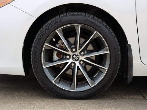 Used 2015 Toyota Camry XSE image 9