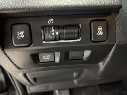 Used 2017 Subaru Crosstrek 2.0i Premium image 17