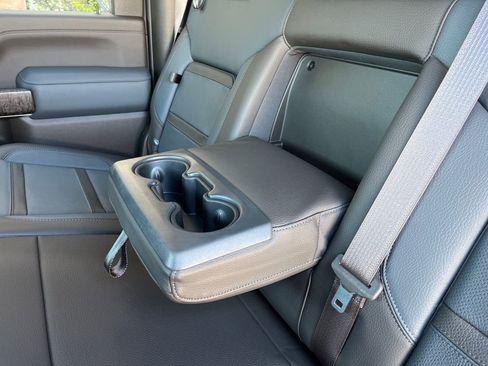 Used 2022 GMC Sierra 3500 Denali w/ Technology Package image 27