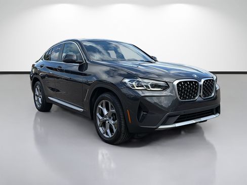 Used 2025 BMW X4 xDrive30i AWD/4WD image 1