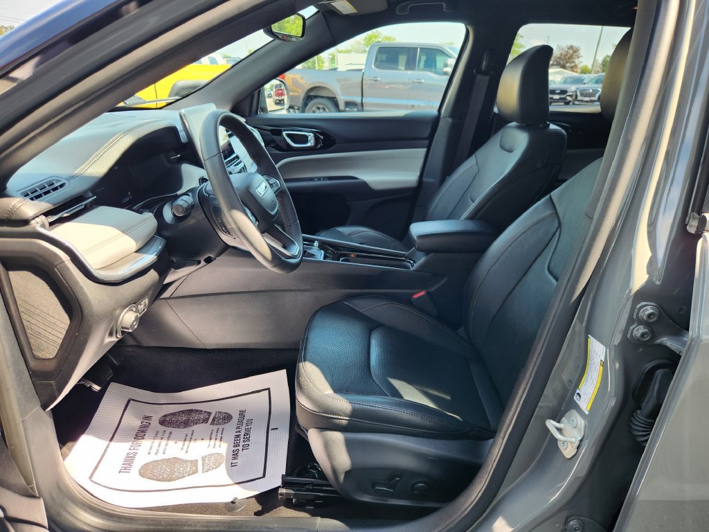 Used 2023 Jeep Compass Limited w/ Elite Group AWD/4WD image 22