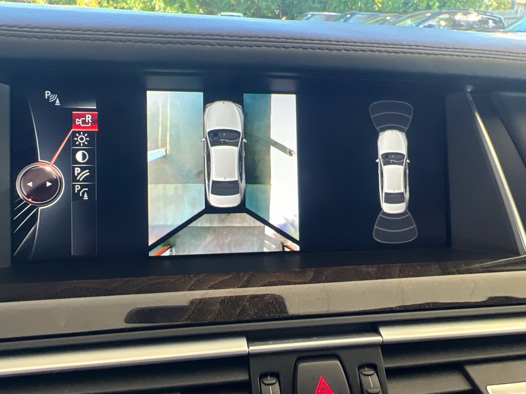 Used 2015 BMW 750Li xDrive AWD/4WD image 49