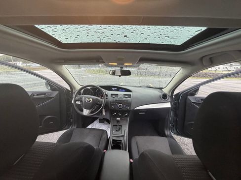 Used 2012 MAZDA MAZDA3 i Touring FWD image 10