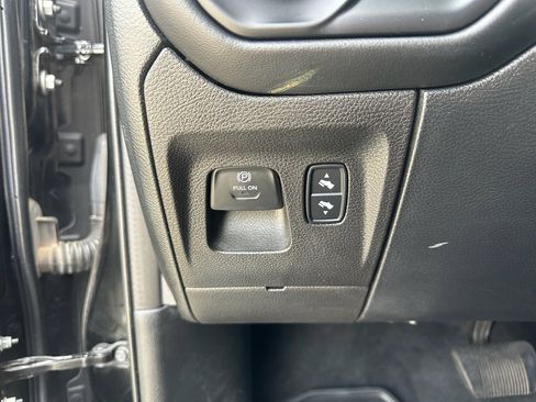 Used 2022 RAM 1500 Limited image 20