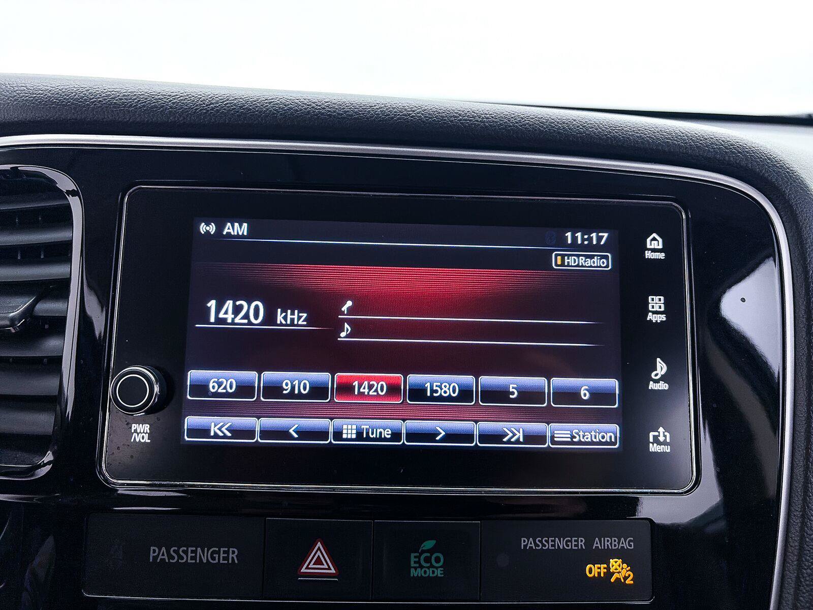 Used 2018 Mitsubishi Outlander SEL AWD/4WD image 17