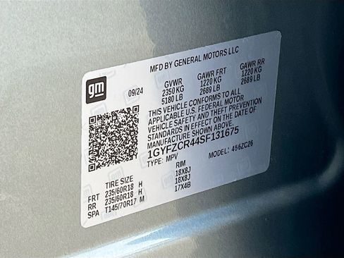 Used 2025 Cadillac XT4 Premium Luxury FWD image 14