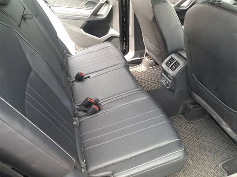 Certified 2022 Volkswagen Tiguan SE w/ Panoramic Sunroof Package image 11