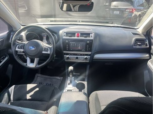 Used 2017 Subaru Outback 2.5i Premium AWD/4WD image 13