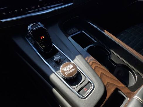 Used 2023 Cadillac Escalade Sport Platinum w/ LPO, ONYX Package image 26