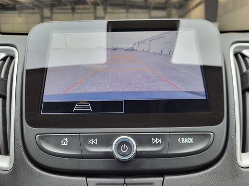 Used 2025 Chevrolet Malibu LT image 17