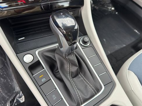 New 2026 Volkswagen Jetta SE image 17