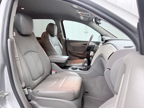 Used 2014 Chevrolet Traverse LT w/ All-Star Edition FWD image 38
