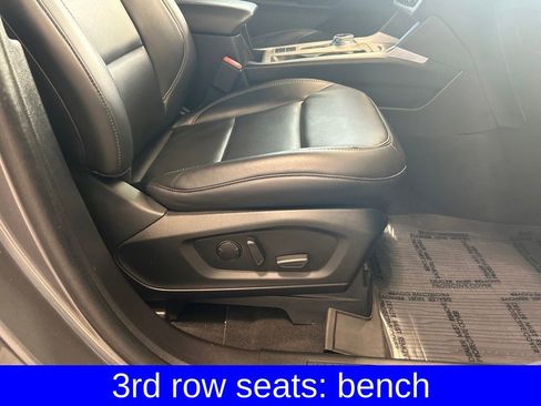 Used 2022 Ford Explorer XLT w/ Equipment Group 202A image 22