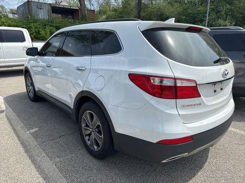 Used 2016 Hyundai Santa Fe SE image 9