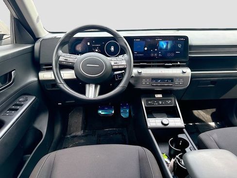 Certified 2025 Hyundai Kona SEL FWD image 22