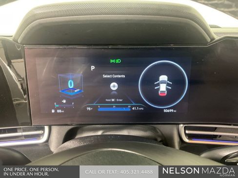 Used 2023 Hyundai Elantra Limited FWD image 39