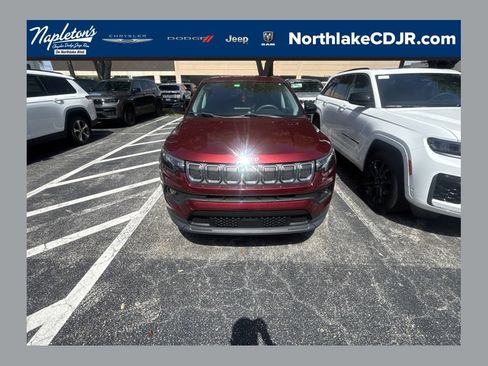 Used 2022 Jeep Compass Latitude FWD image 1
