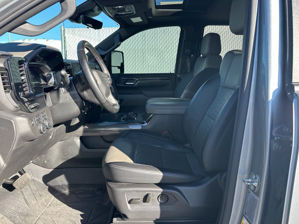 Used 2024 Chevrolet Silverado 2500 ZR2 w/ Technology Package AWD/4WD image 15