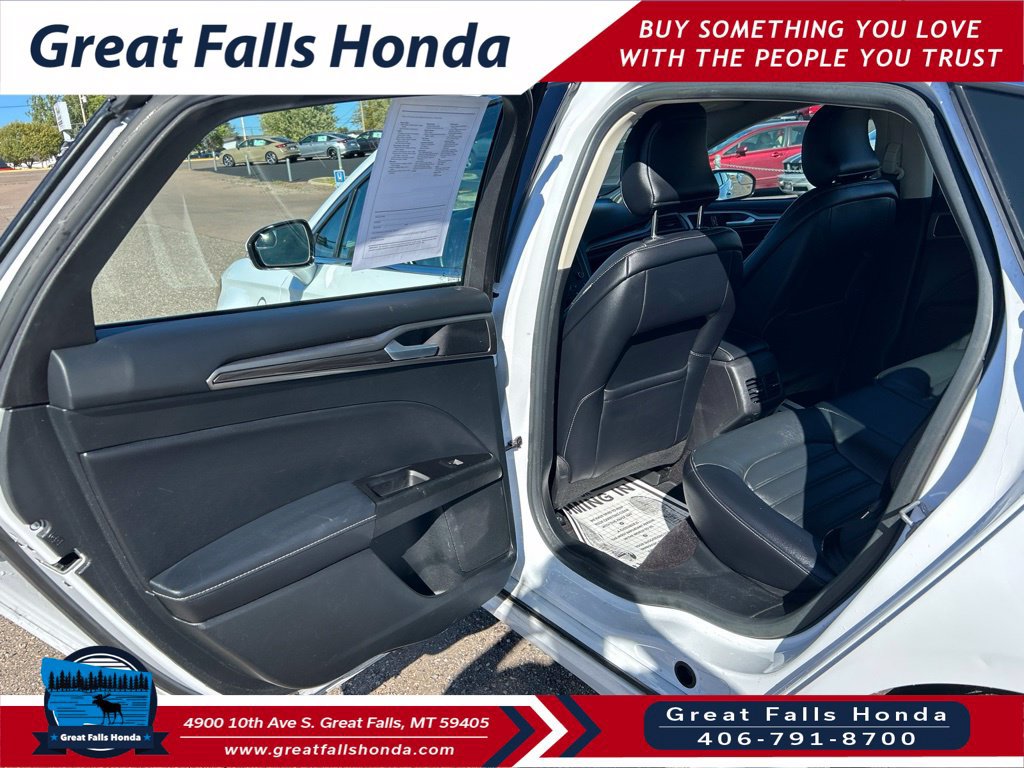 Used 2017 Ford Fusion Energi SE FWD image 20