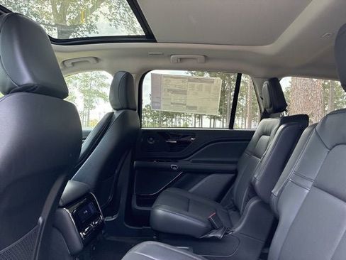 New 2026 Lincoln Aviator AWD image 22