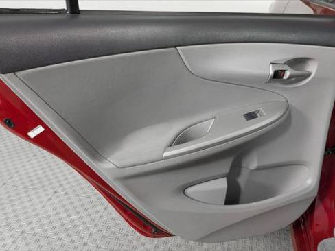 Used 2012 Toyota Corolla LE FWD image 12