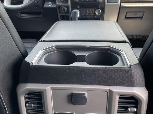 Used 2020 Ford F150 Lariat AWD/4WD image 17