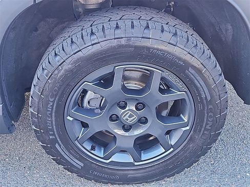 Certified 2025 Honda Pilot TrailSport image 8