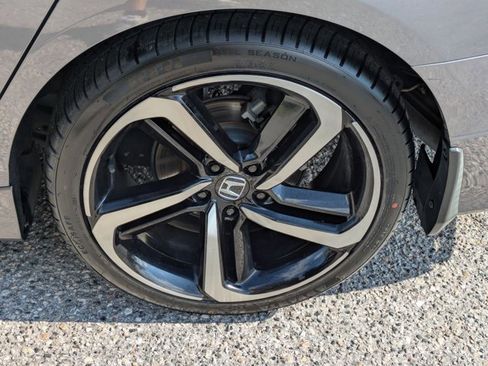 Used 2018 Honda Accord Sport image 22