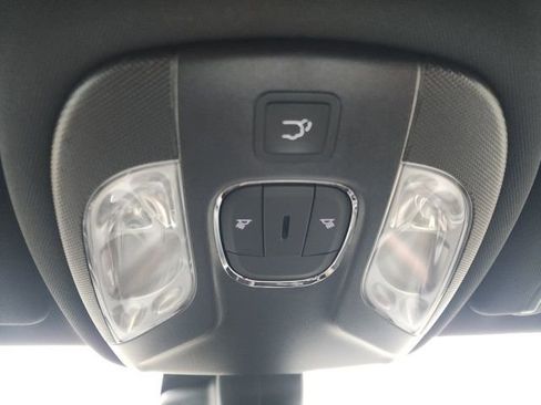 New 2026 Jeep Compass Limited image 9