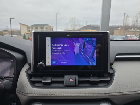 Used 2024 Toyota RAV4 XLE image 27