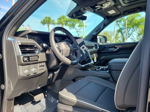 Used 2026 GMC Yukon XL Elevation w/ Elevation Premium Package RWD image 9