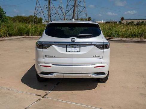 Used 2022 Buick Enclave Avenir w/ Avenir Technology Package AWD/4WD image 4