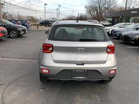 Certified 2023 Hyundai Venue SEL image 4