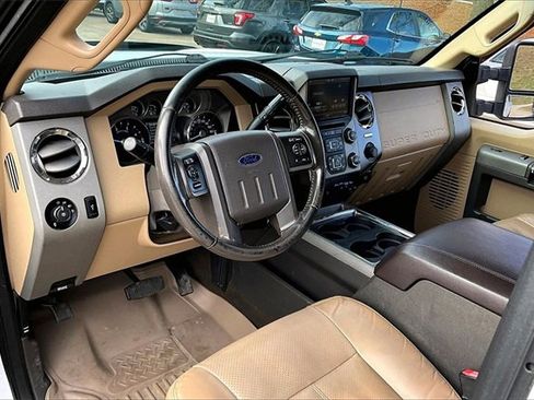 Used 2014 Ford F250 Lariat w/ Lariat Interior Package image 14