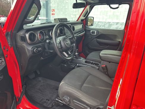 Used 2019 Jeep Wrangler Unlimited Sport S image 14
