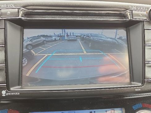Used 2015 Toyota RAV4 XLE AWD/4WD image 15