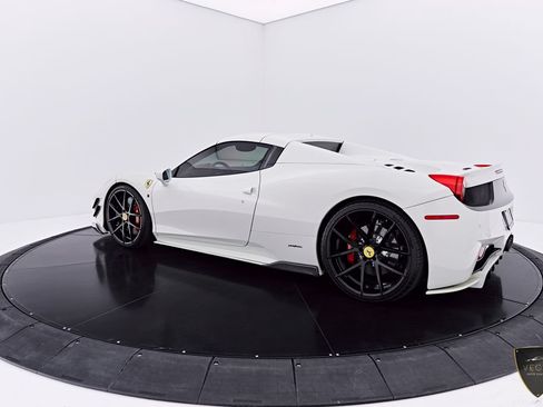 Used 2014 Ferrari 458 Spider RWD image 14